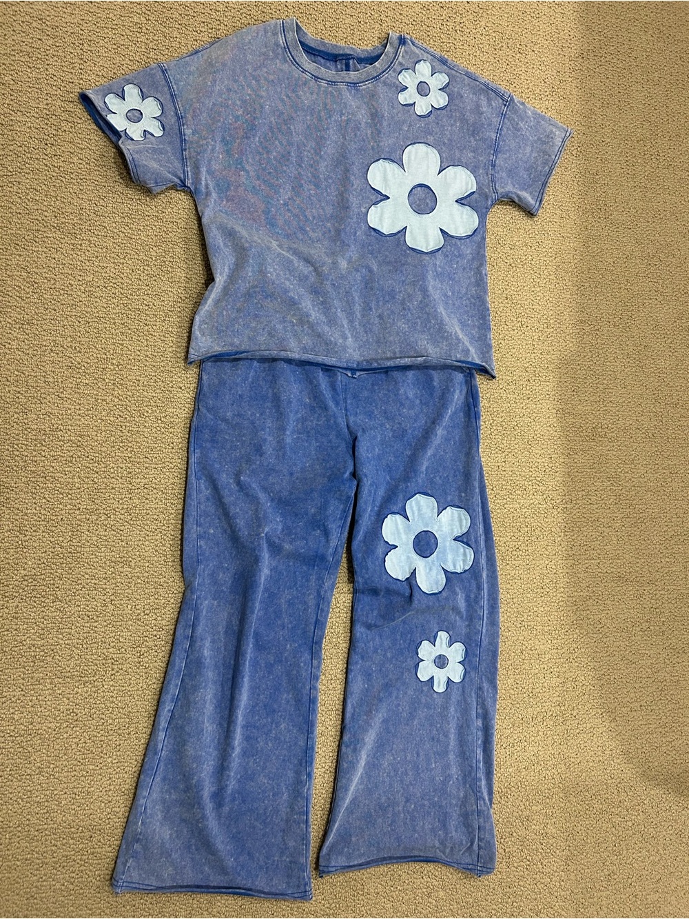 Boutique Blue Acid Wash Flower Applique Lounge Set - Small (2-Piece)